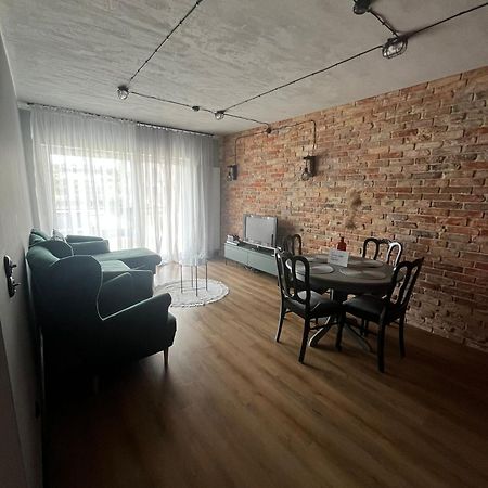 Apartament Z Widokiem Na Stadion Styl Industrialny Jedyny Taki Check In 24 H Poznań Exteriör bild