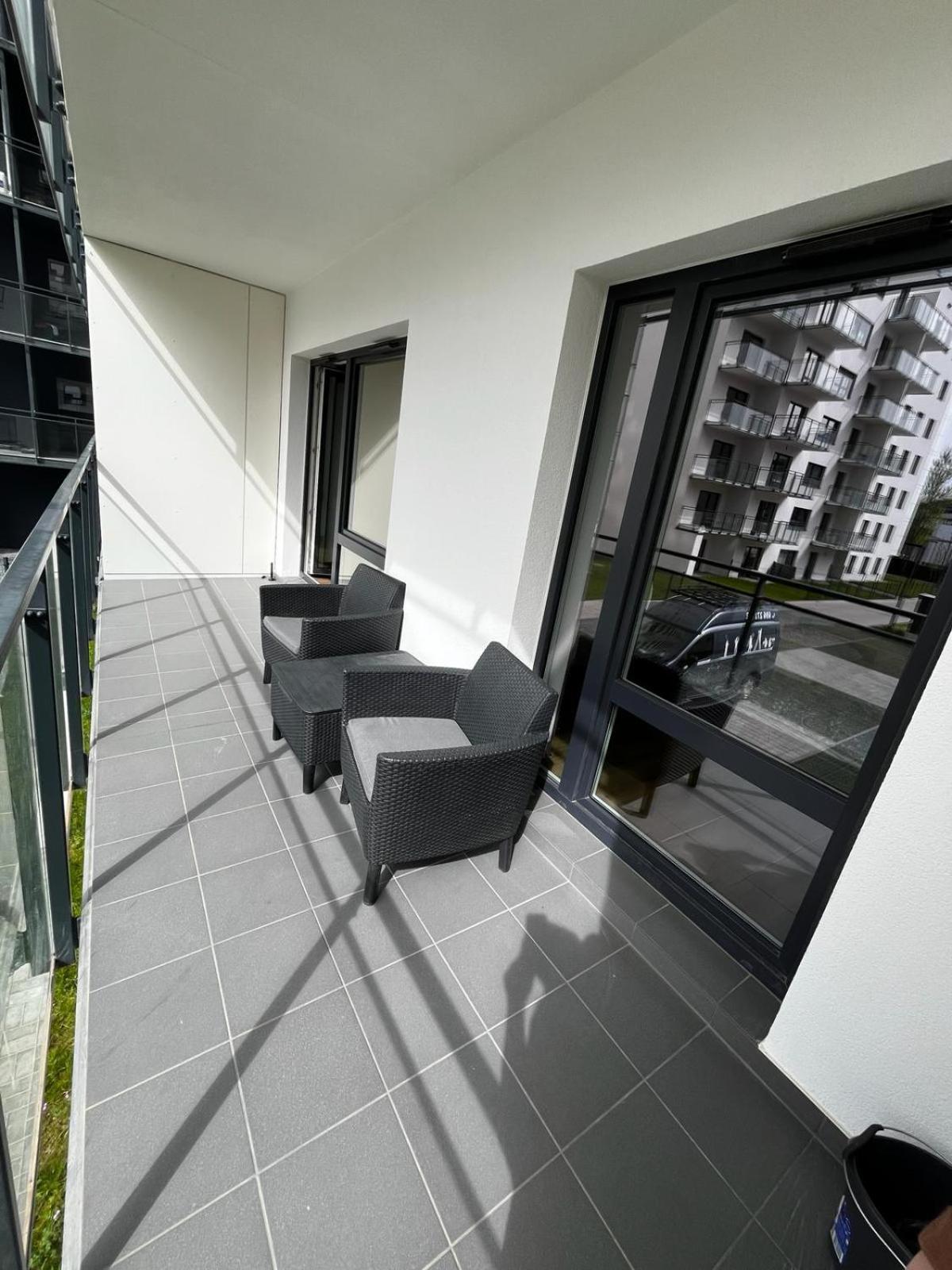 Apartament Z Widokiem Na Stadion Styl Industrialny Jedyny Taki Check In 24 H Poznań Exteriör bild